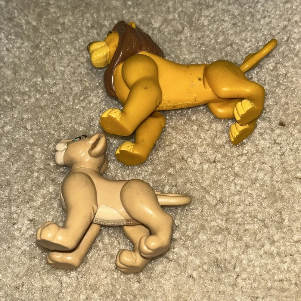 2 Lion King Burger King Toys 1994 Nalia and Simba